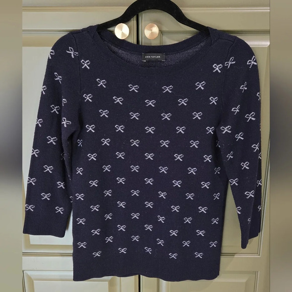 Ann Taylor navy blue 3/4 sleeve bow sweater - Picture 1 of 5